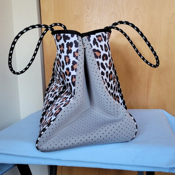 NEW Women's Leopard Neoprene Tote Bag & Wallet Set - MULTIPURPOSE ENORMOUS SPACE - Picture 6 of 10